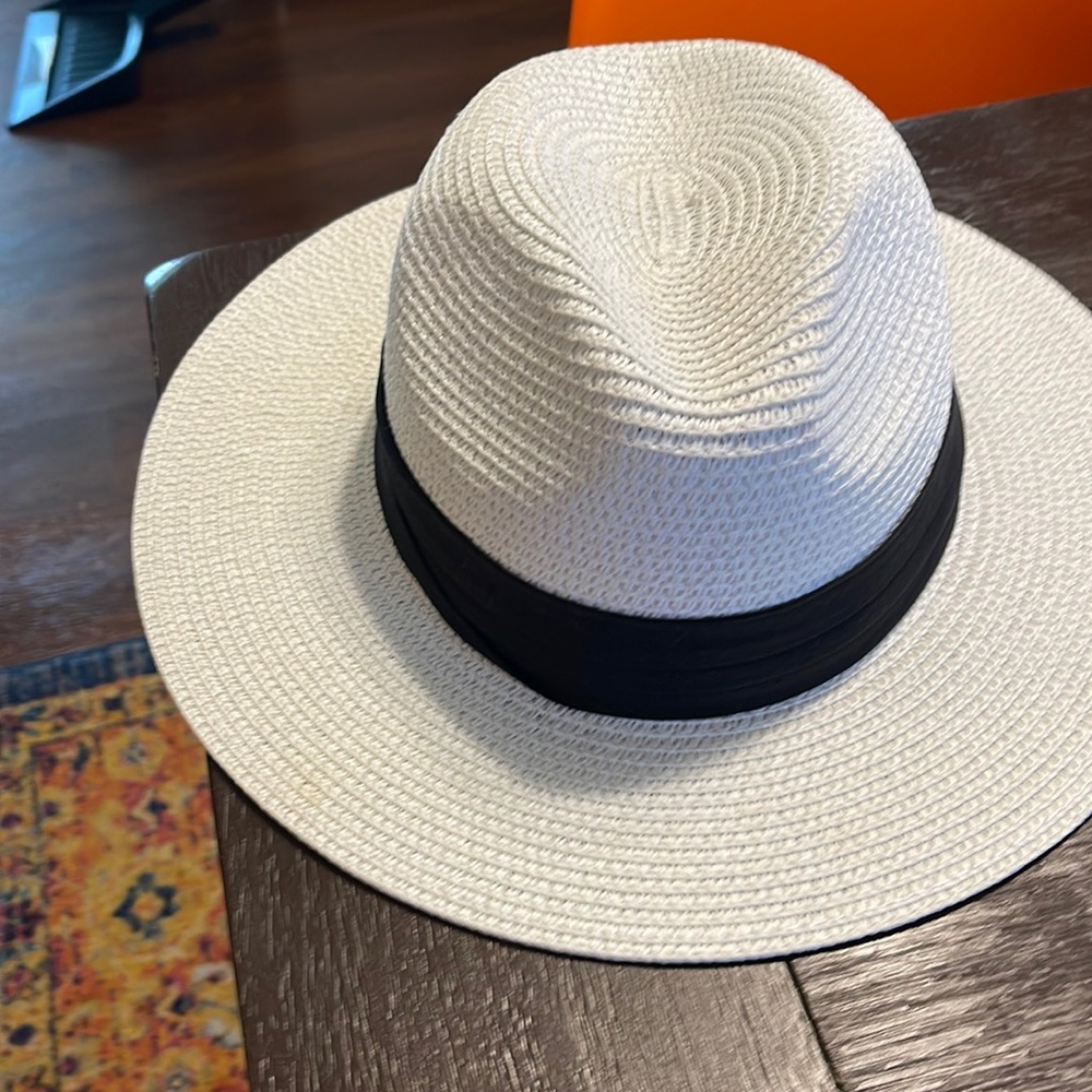 Summer White hat